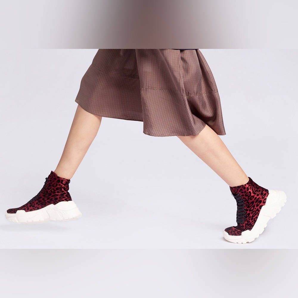 TIBI UNISEX MILO HITOP CHUNKY SNEAKERS. PURPLE JAGUAR PRINT. WOMEN'S 9 . MEN'S 7